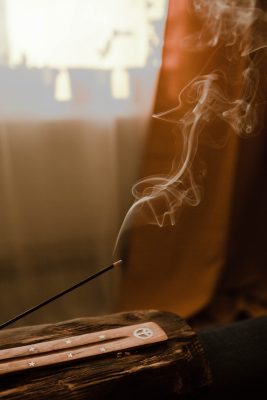 El incienso: ¿de dónde proviene y para qué sirve?